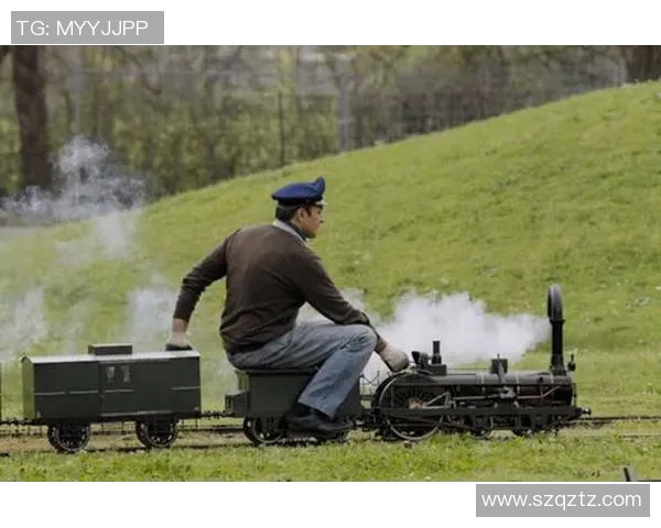 足球明星家庭日温馨时刻全家齐聚球场共享踢球乐趣