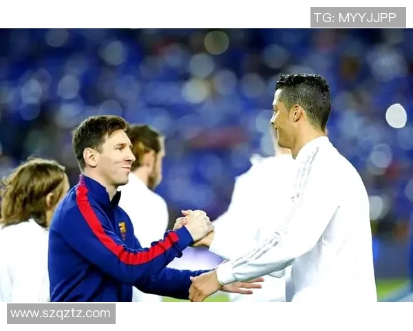 全球足球巨星梅西与C罗的传奇对决与影响力分析